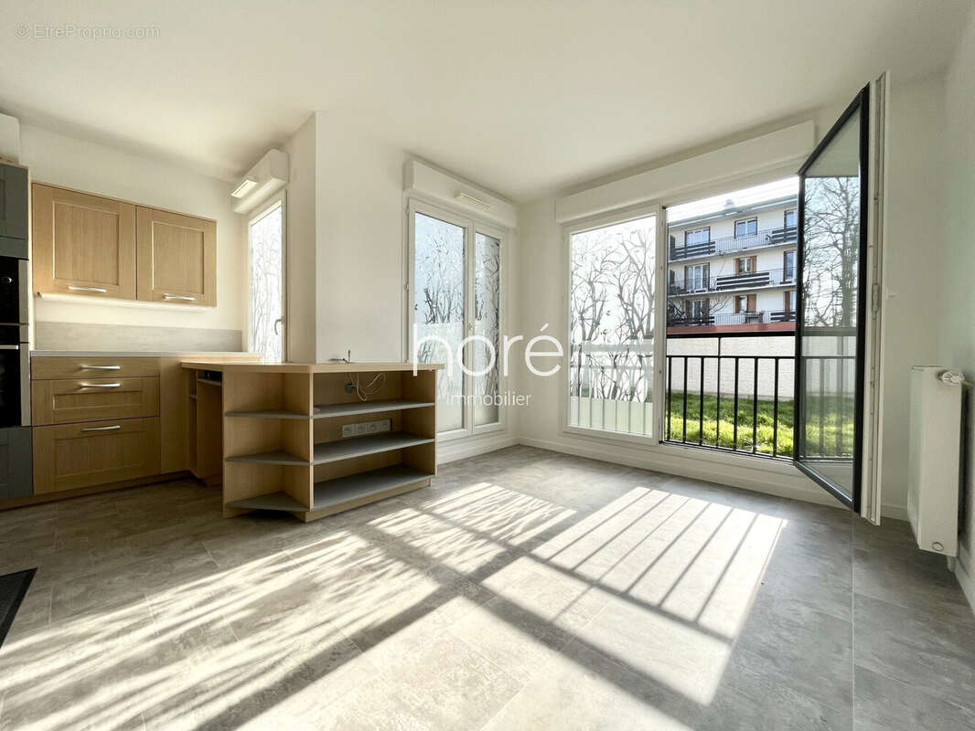 Appartement à BEAUCHAMP