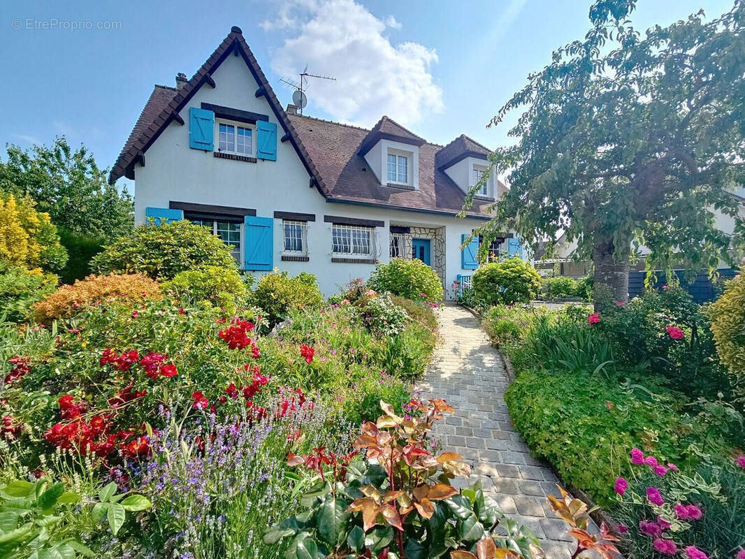 Maison à LUCE