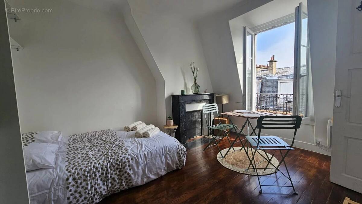Appartement à NEUILLY-SUR-SEINE