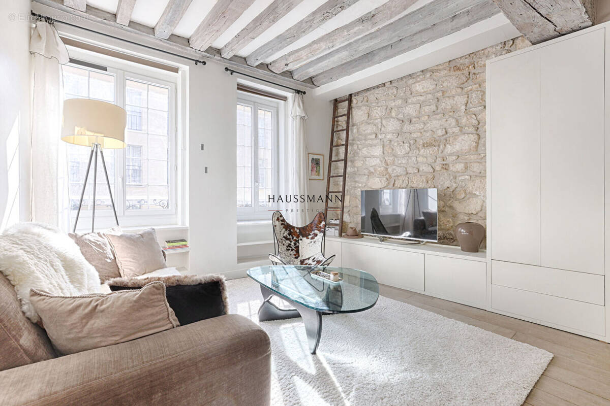 Appartement à PARIS-4E