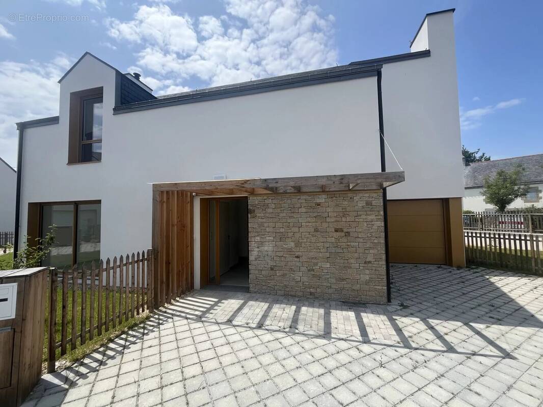 Maison à LARMOR-BADEN