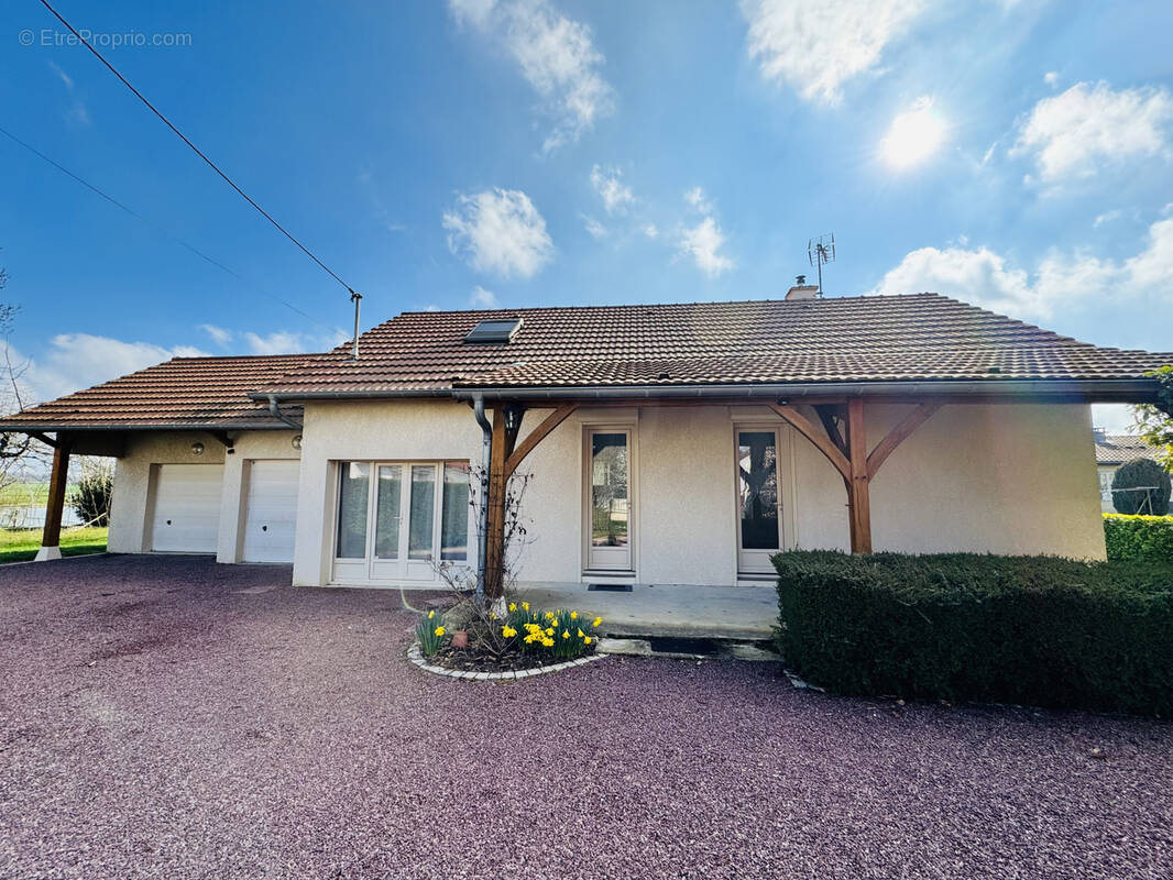 Maison à MERVANS