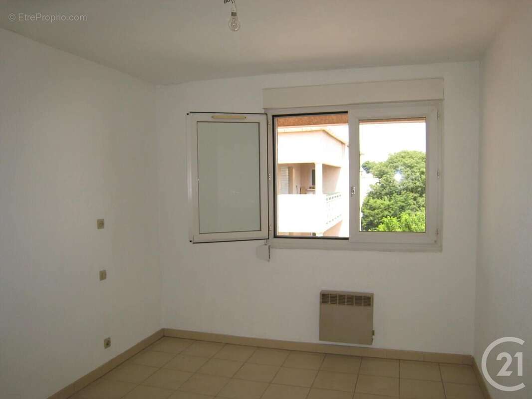 Appartement à MAUGUIO