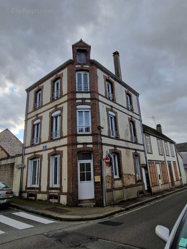 Maison à LA LOUPE