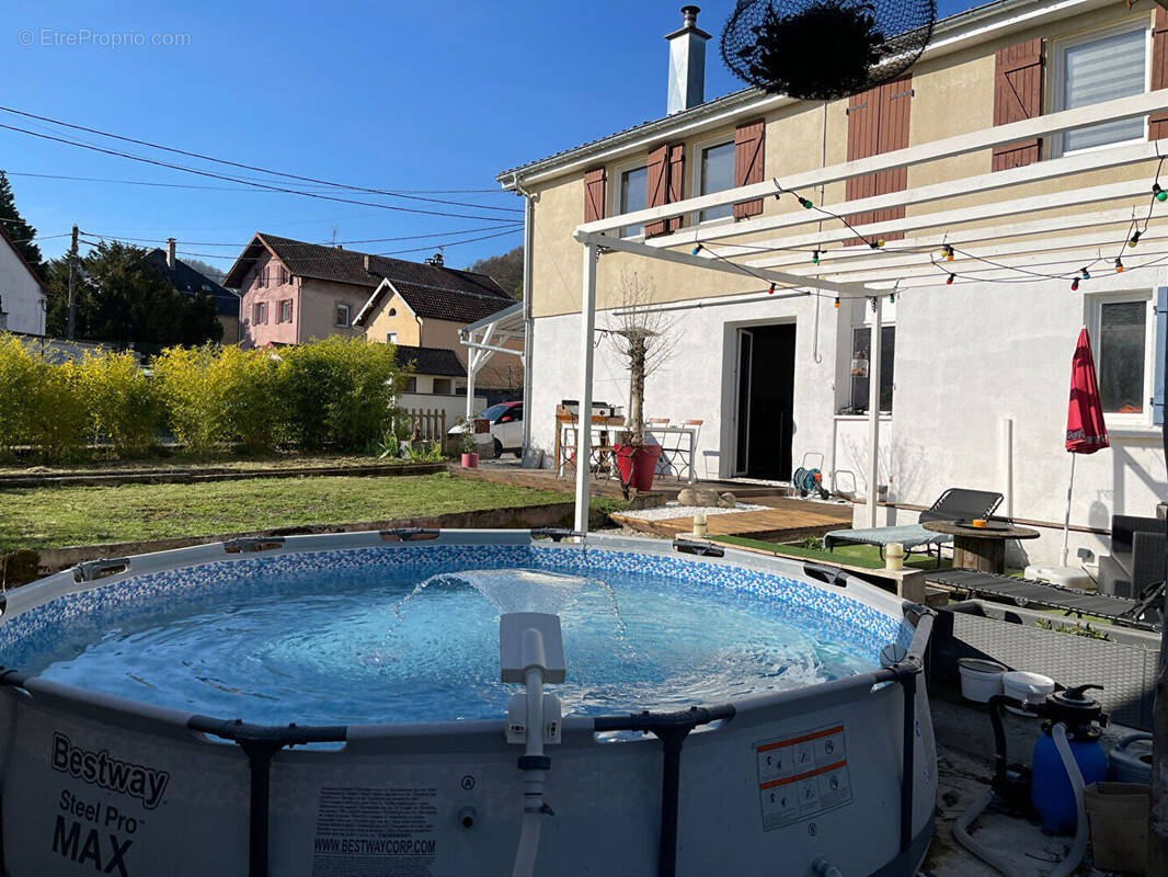 Maison à PONT-DE-ROIDE