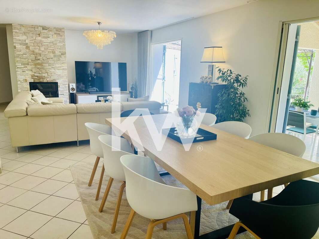 Maison à AUPS