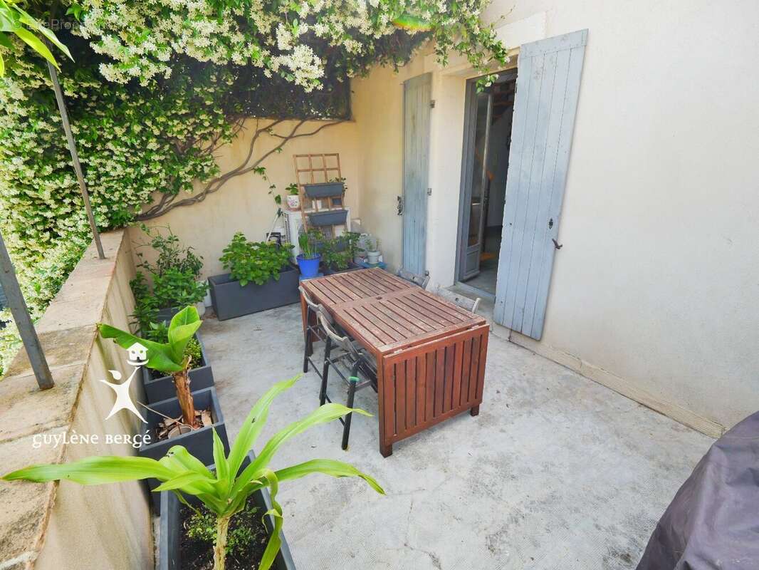 Appartement à LE CAILAR