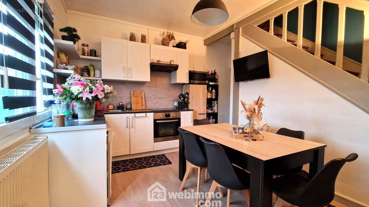 Une cuisine de 13 m² - Maison à LAON