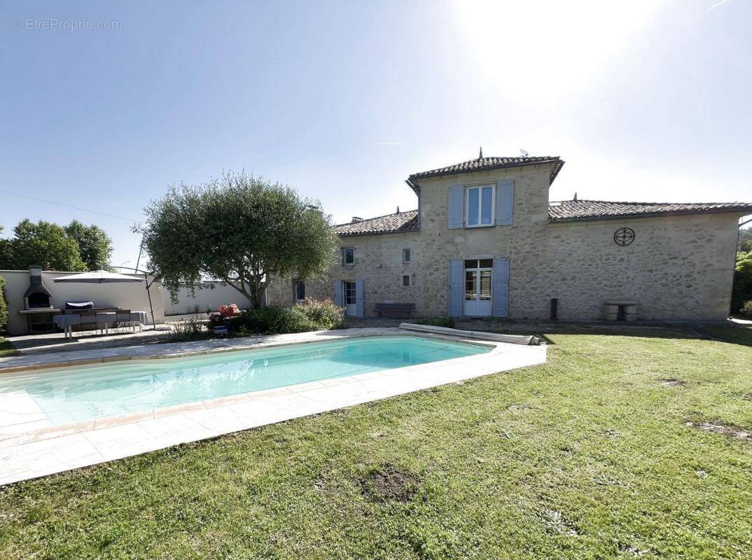 Maison à GENISSAC