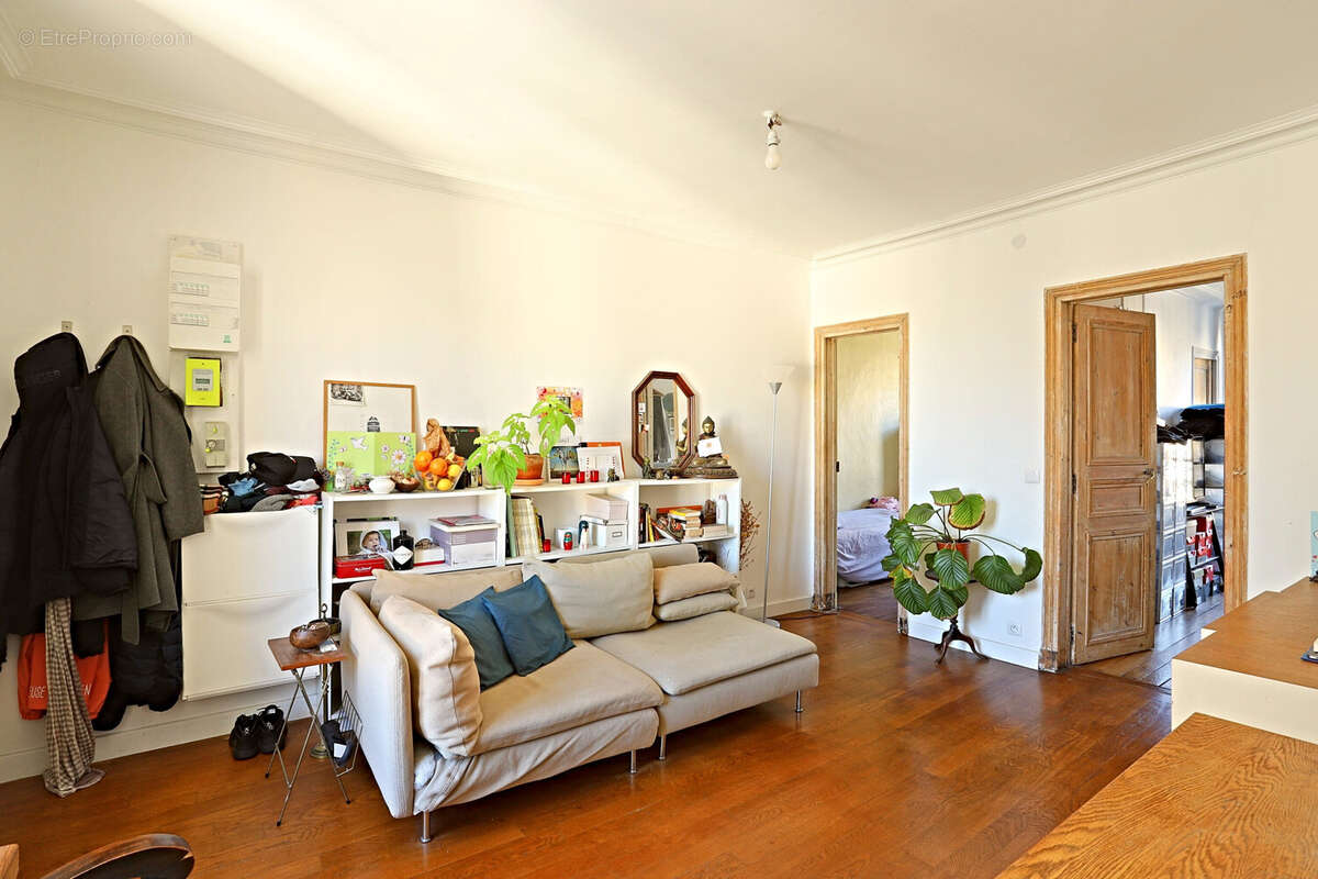 Appartement à PARIS-18E