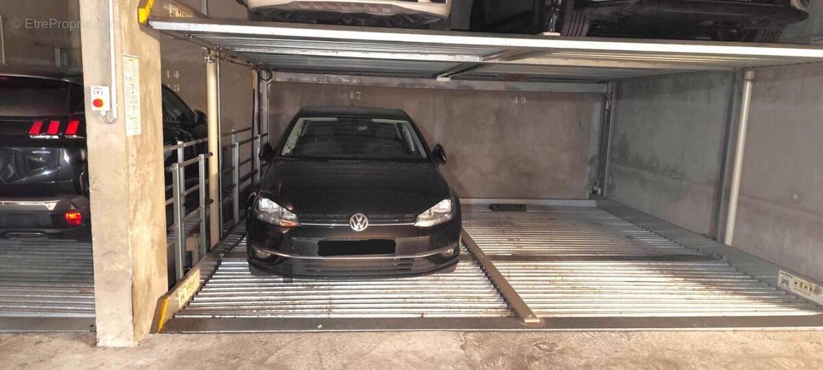 Parking à LYON-6E