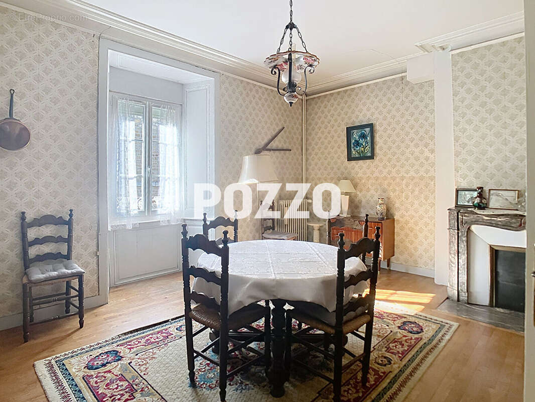 Maison à DUCEY
