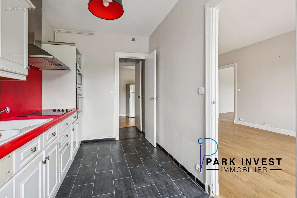Appartement à PARIS-8E