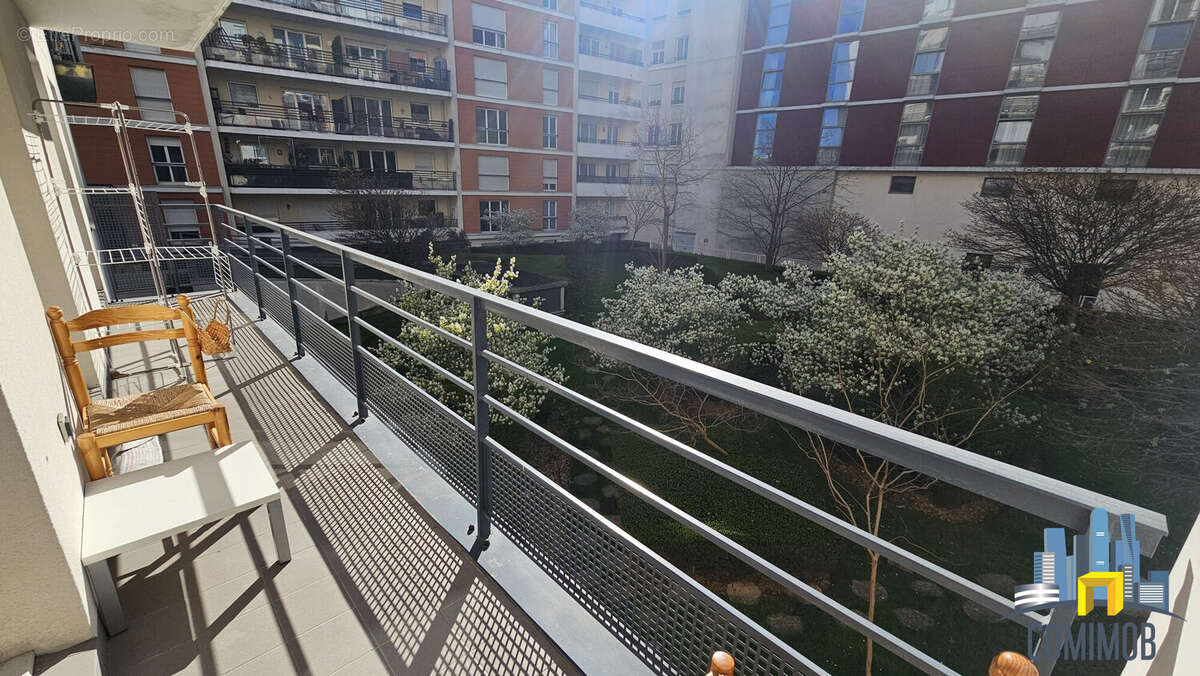 Appartement à COURBEVOIE