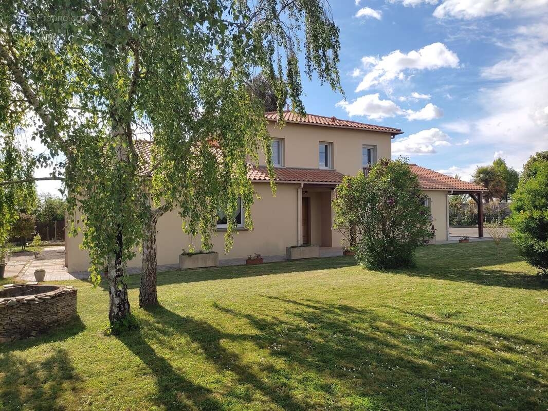 Maison à LE LOROUX-BOTTEREAU