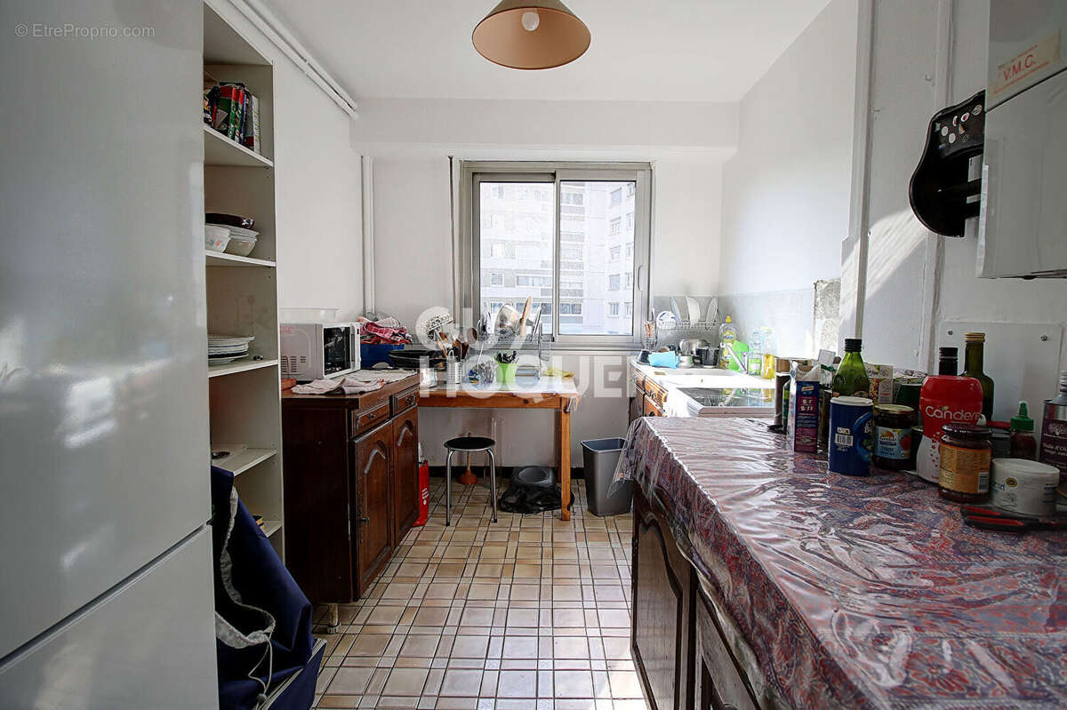 Appartement à PARIS-20E