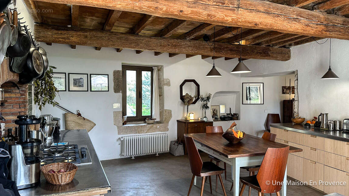 Maison à PUJAUT
