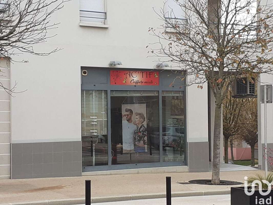 Photo 5 - Commerce à L&#039;ISLE-D&#039;ABEAU