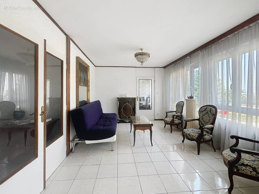 Appartement à OULLINS