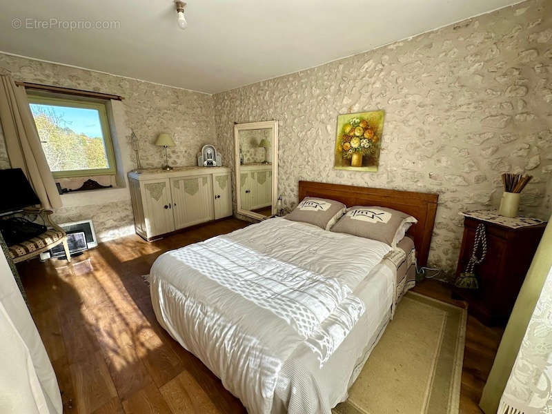 Maison à BOUTEILLES-SAINT-SEBASTIEN