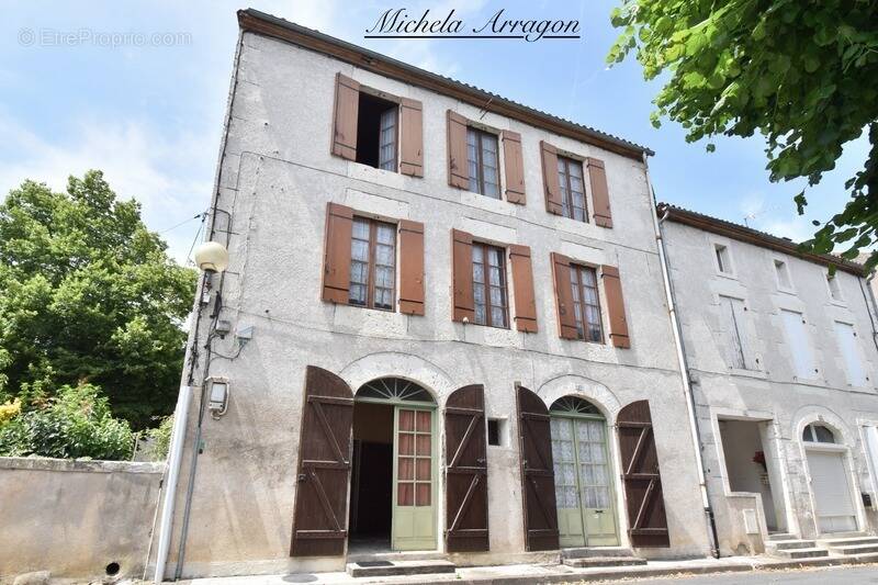 Maison à CASTELMORON-SUR-LOT