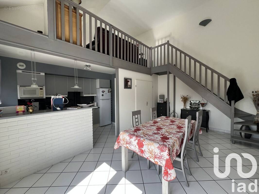 Photo 1 - Appartement à EZANVILLE