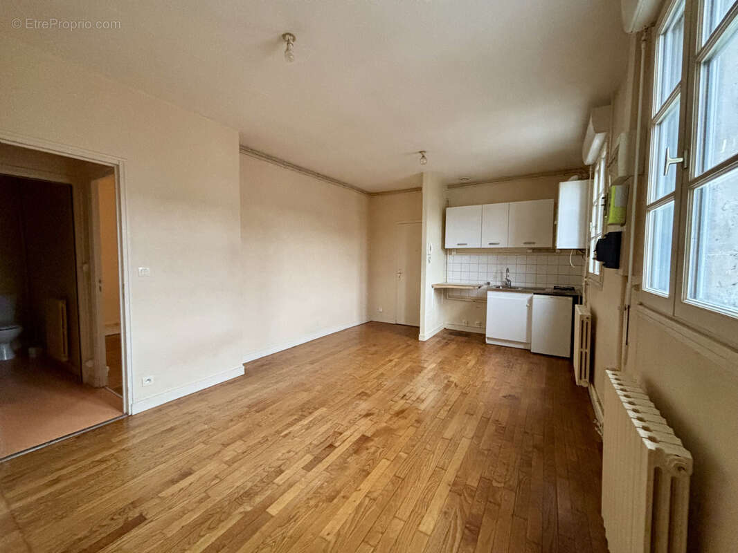 Appartement à FOUGERES