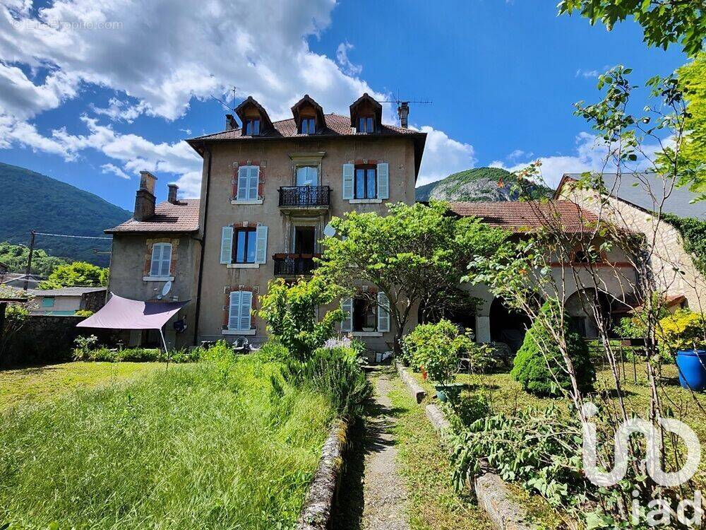 Photo 1 - Appartement à VIRIEU-LE-GRAND