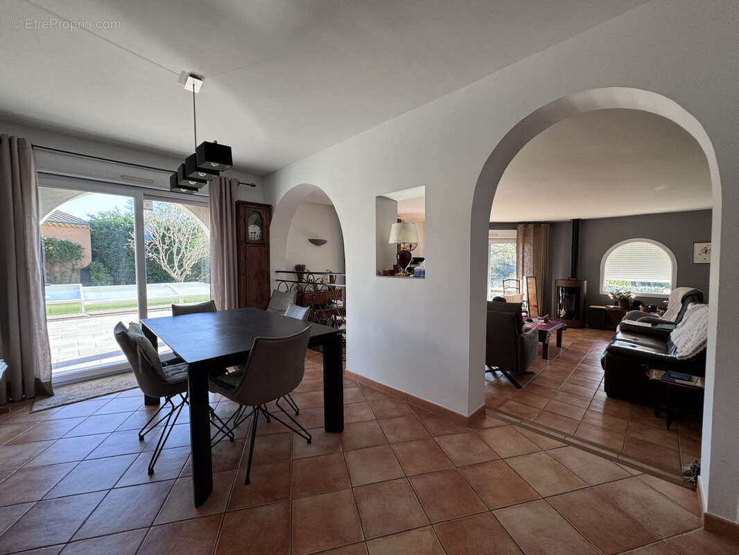 Maison à MONTBOUCHER-SUR-JABRON