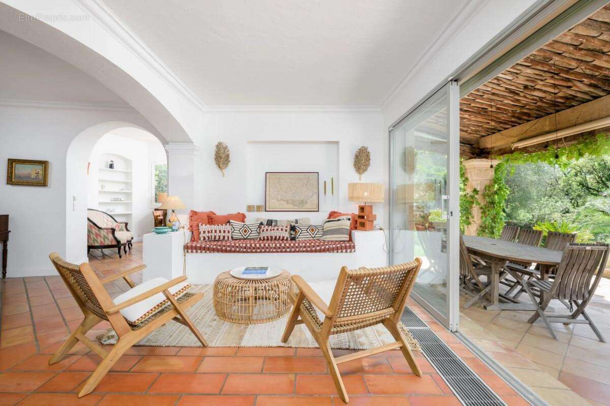 Maison à MOUGINS