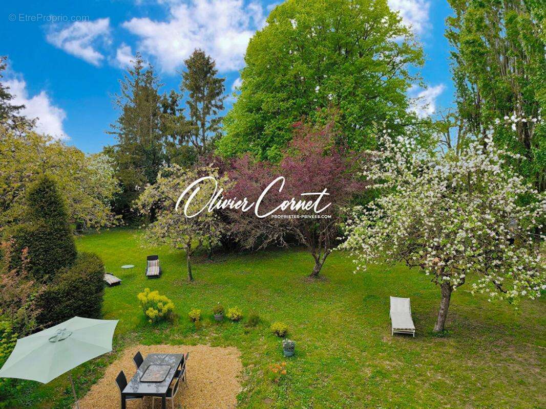Maison à LA BAZOCHE-GOUET