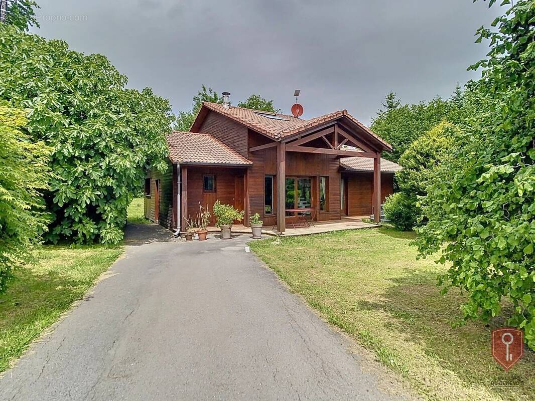 Maison à SAVIGNY