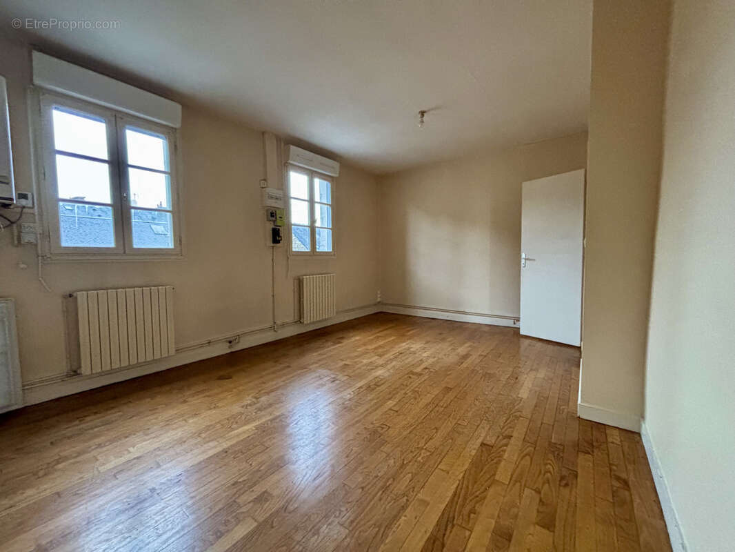Appartement à FOUGERES
