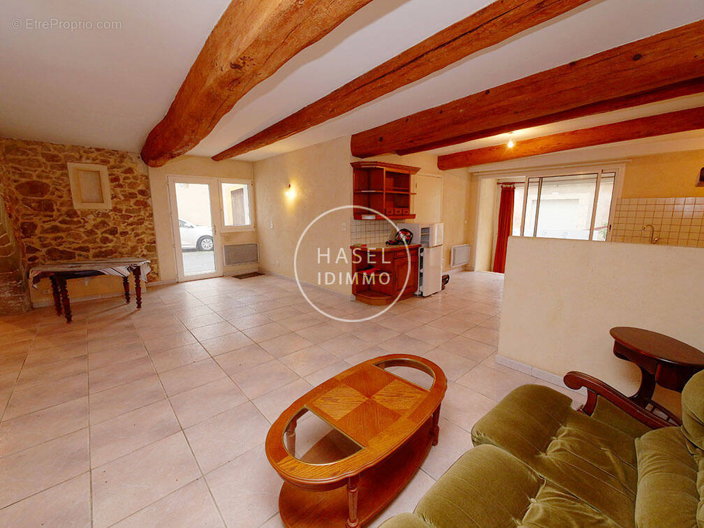 Maison à POMEROLS