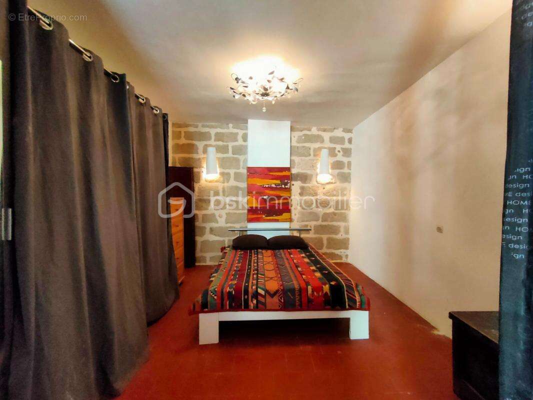 Maison à MONTAGNAC