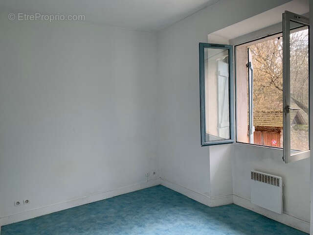Appartement à AUVERS-SAINT-GEORGES