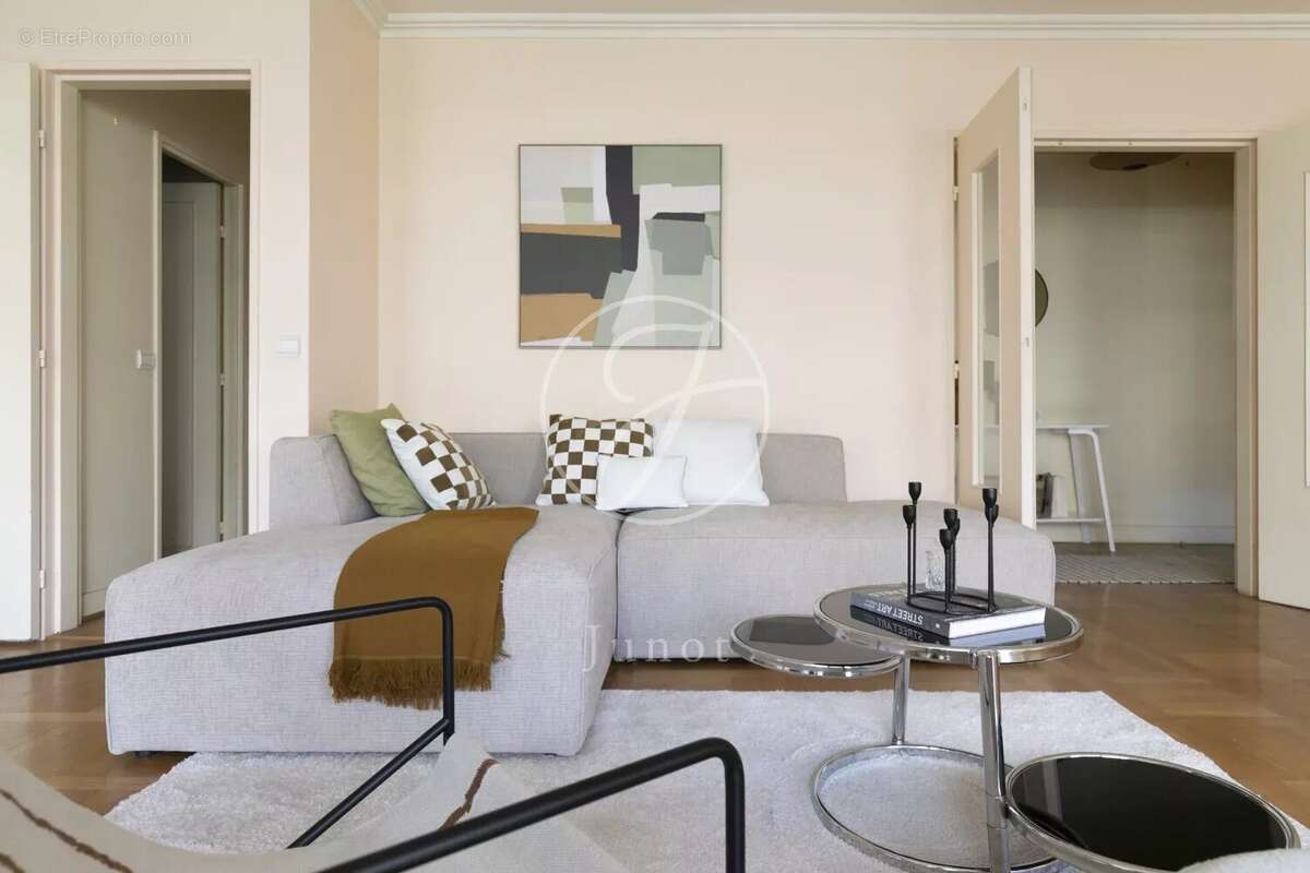 Appartement à PARIS-15E