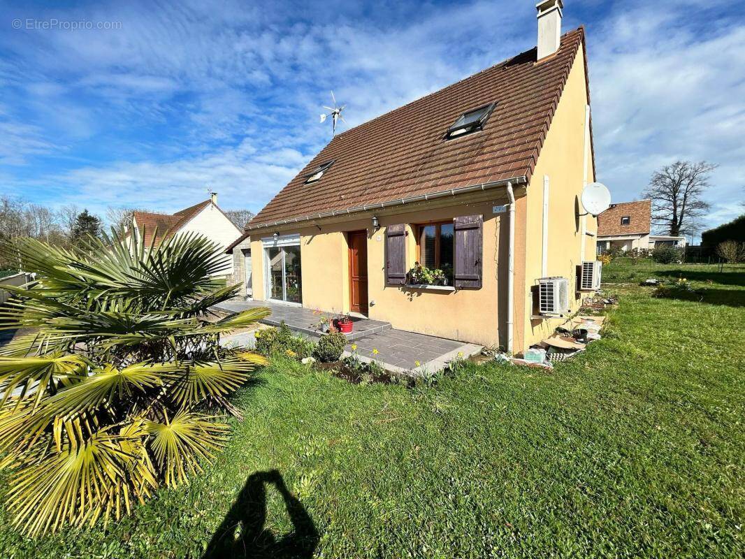 Maison à FERRIERES-EN-GATINAIS