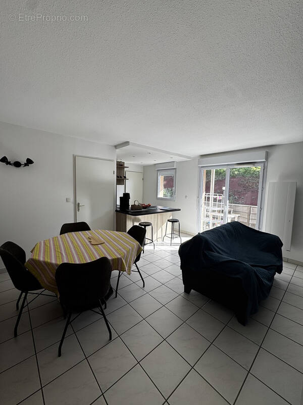 Appartement à ONET-LE-CHATEAU