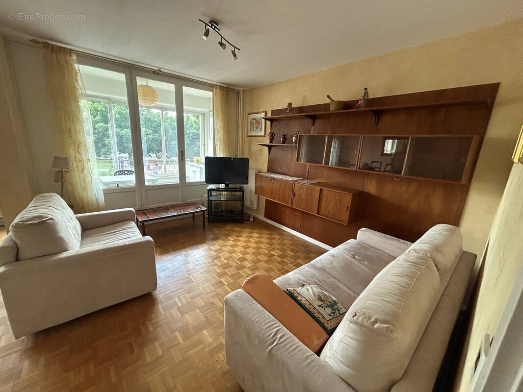 Appartement à BRON