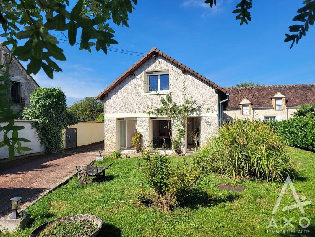 Maison à GIROLLES