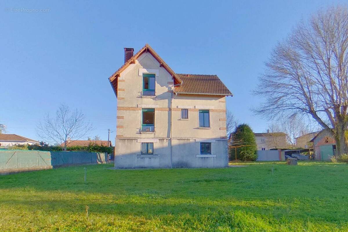 Maison à CAUSSADE