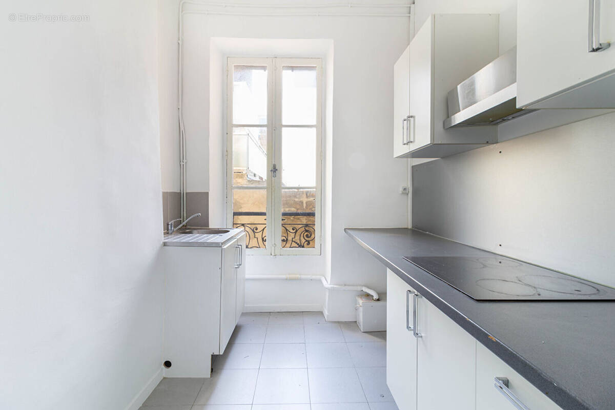 Appartement à MARSEILLE-2E