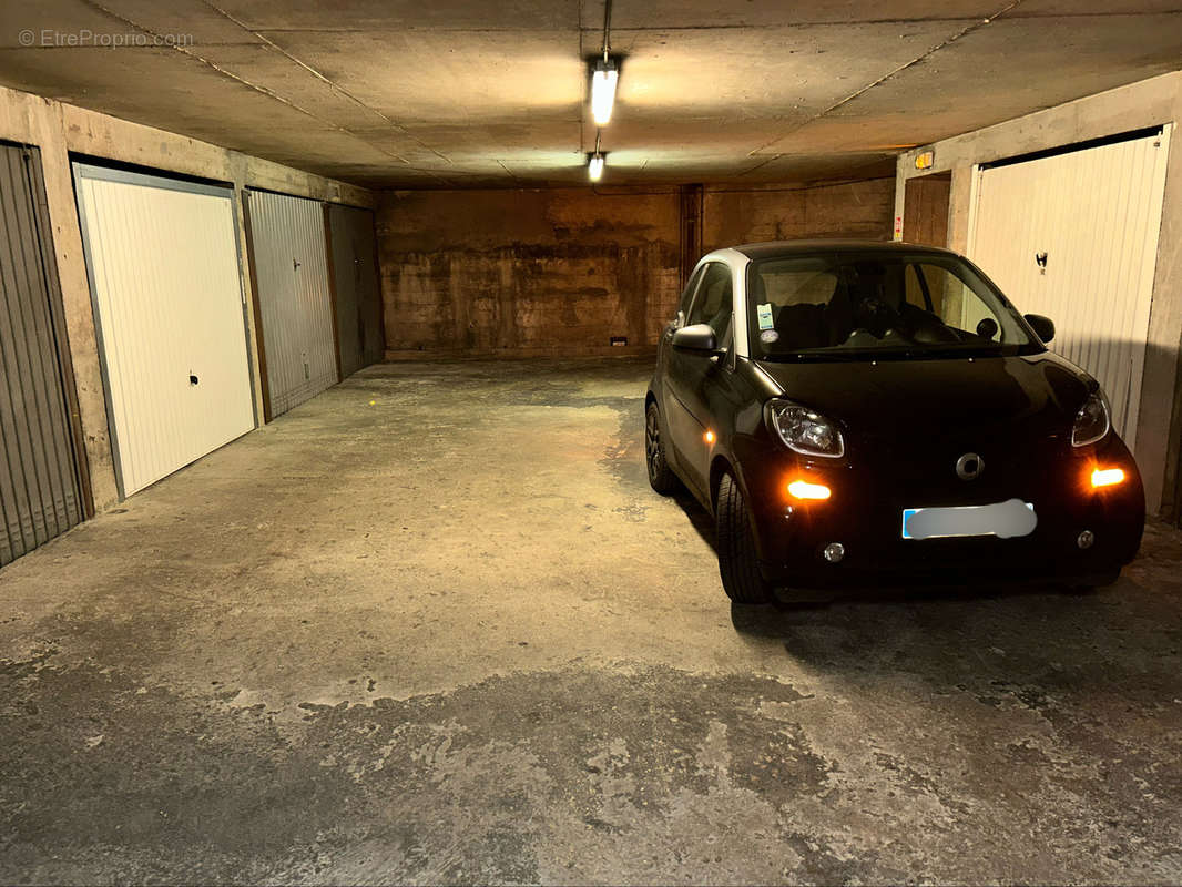 Parking à PARIS-19E
