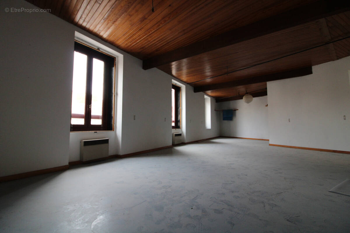 Maison à CAVEIRAC