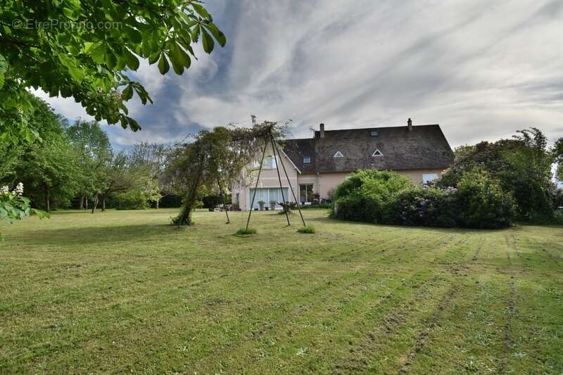 Maison à SAINT-PREST