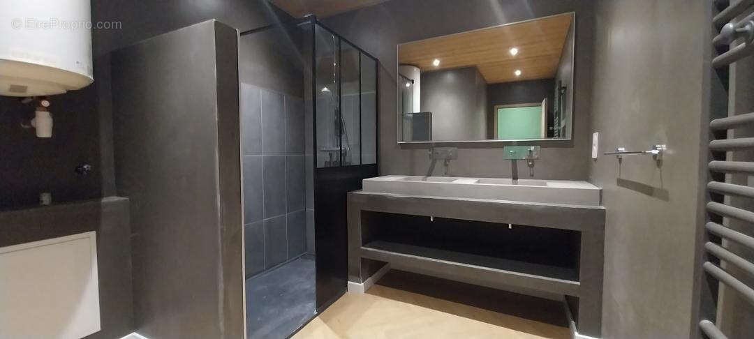 Appartement à MOUTHE