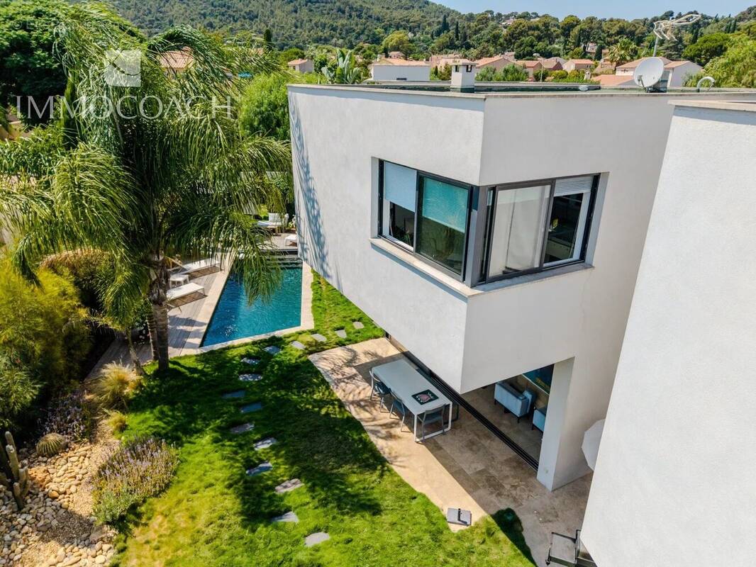 Maison à HYERES