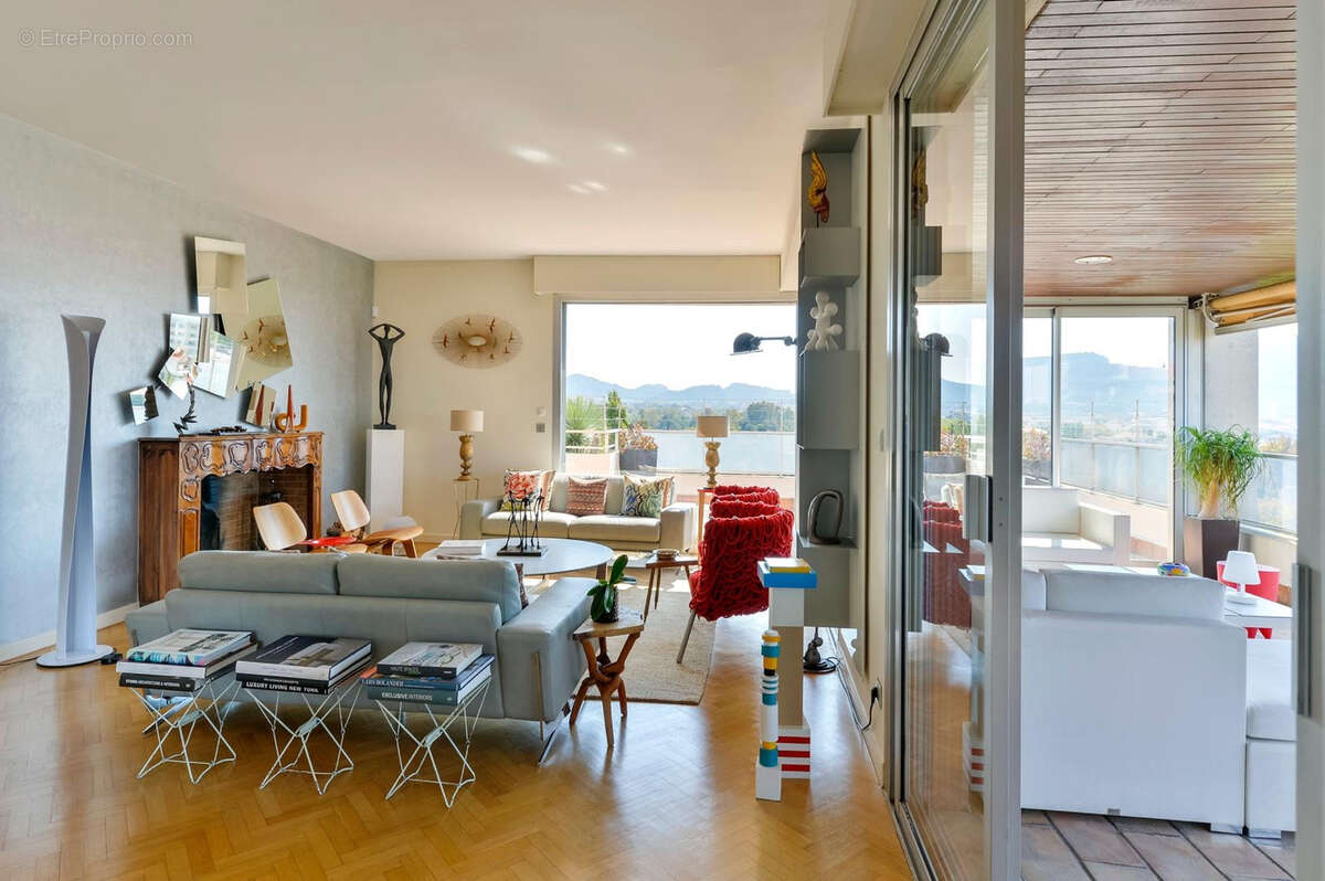 Appartement à MARSEILLE-8E