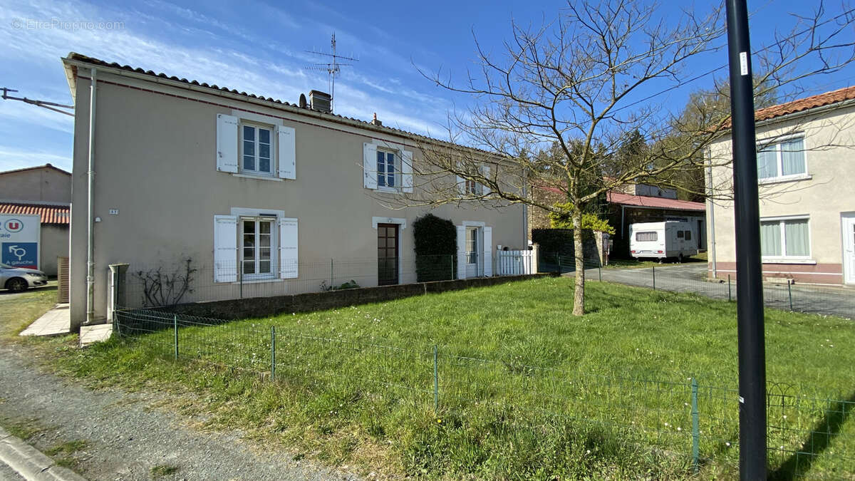 Maison à CHEFFOIS
